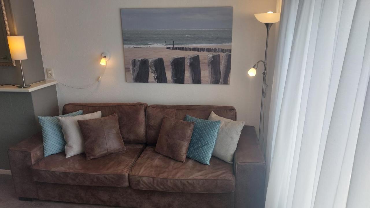 Appartement Met Inpandig Balkon, 150 Meter Verwijderd Van Strand En Centrum Zoutelande Esterno foto